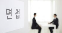롤߼ұ,  ޾׵  ִ